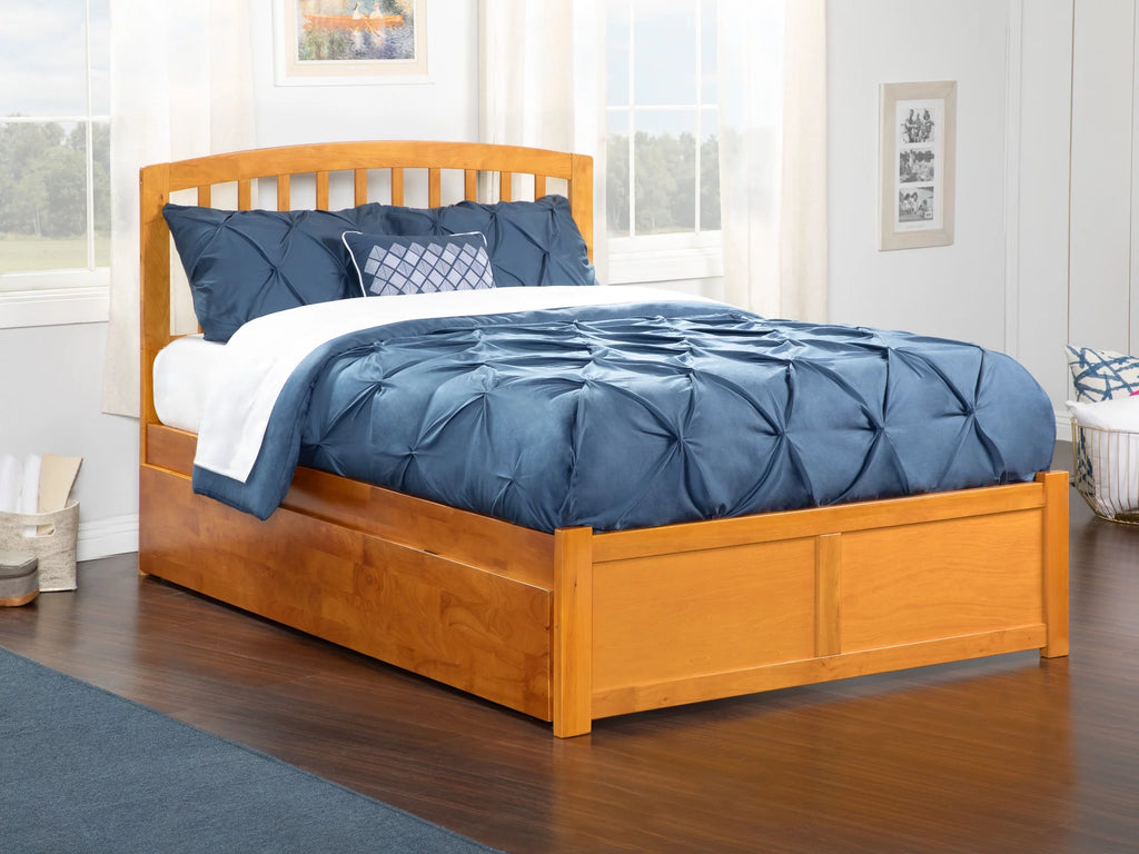 Caramel Solid Wood Platform Bed with Footboard and Twin Trundle Q2538