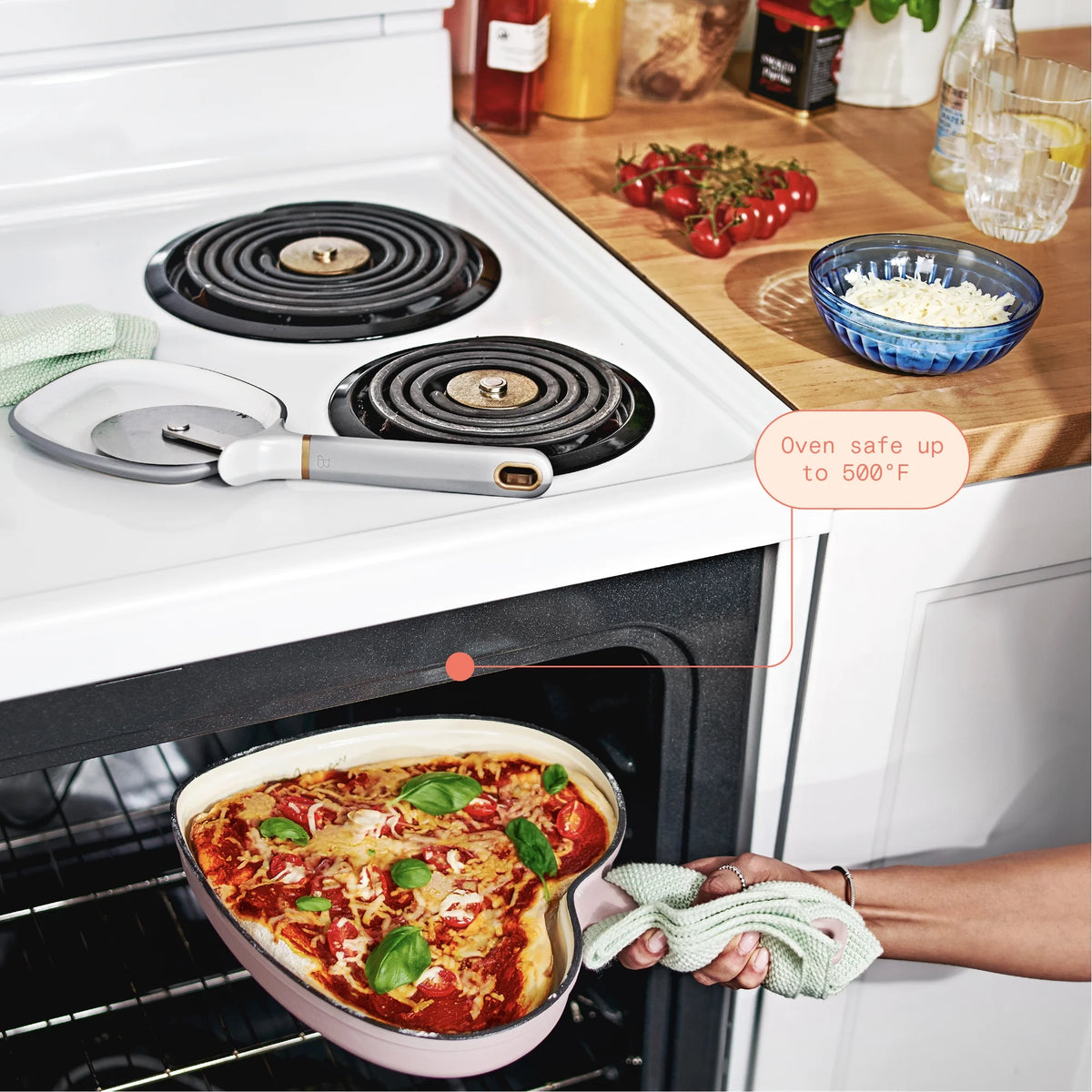 Pink Champagne Enameled Cast Iron Heart Skillet T29980