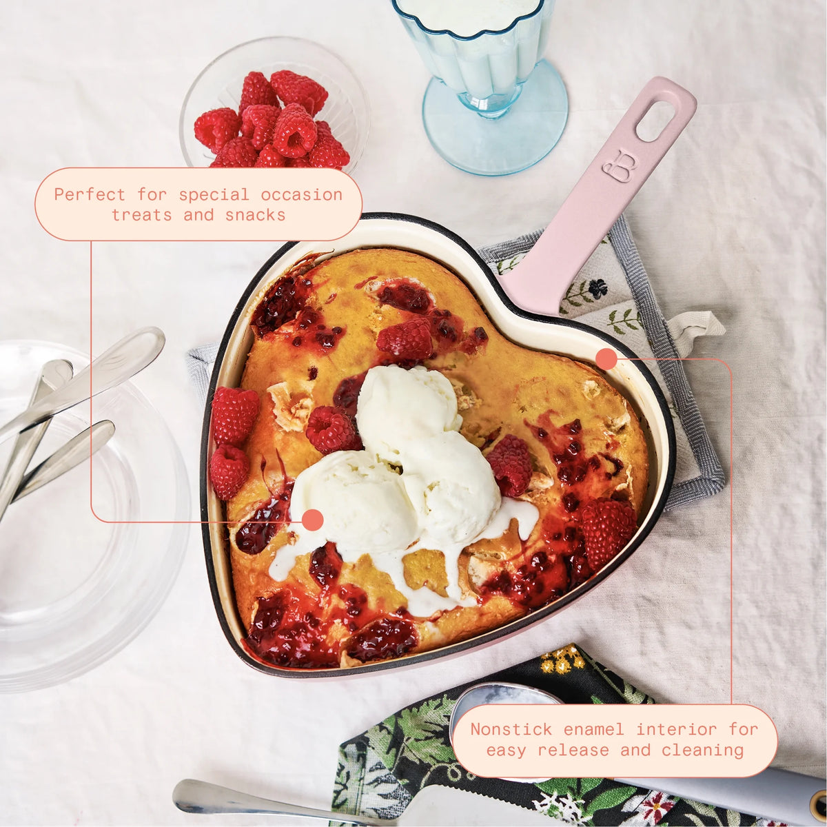 Pink Champagne Enameled Cast Iron Heart Skillet T29980