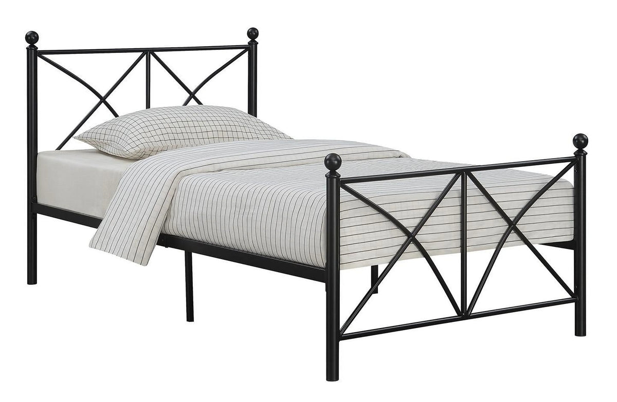 Full Platform Bed Black L333422