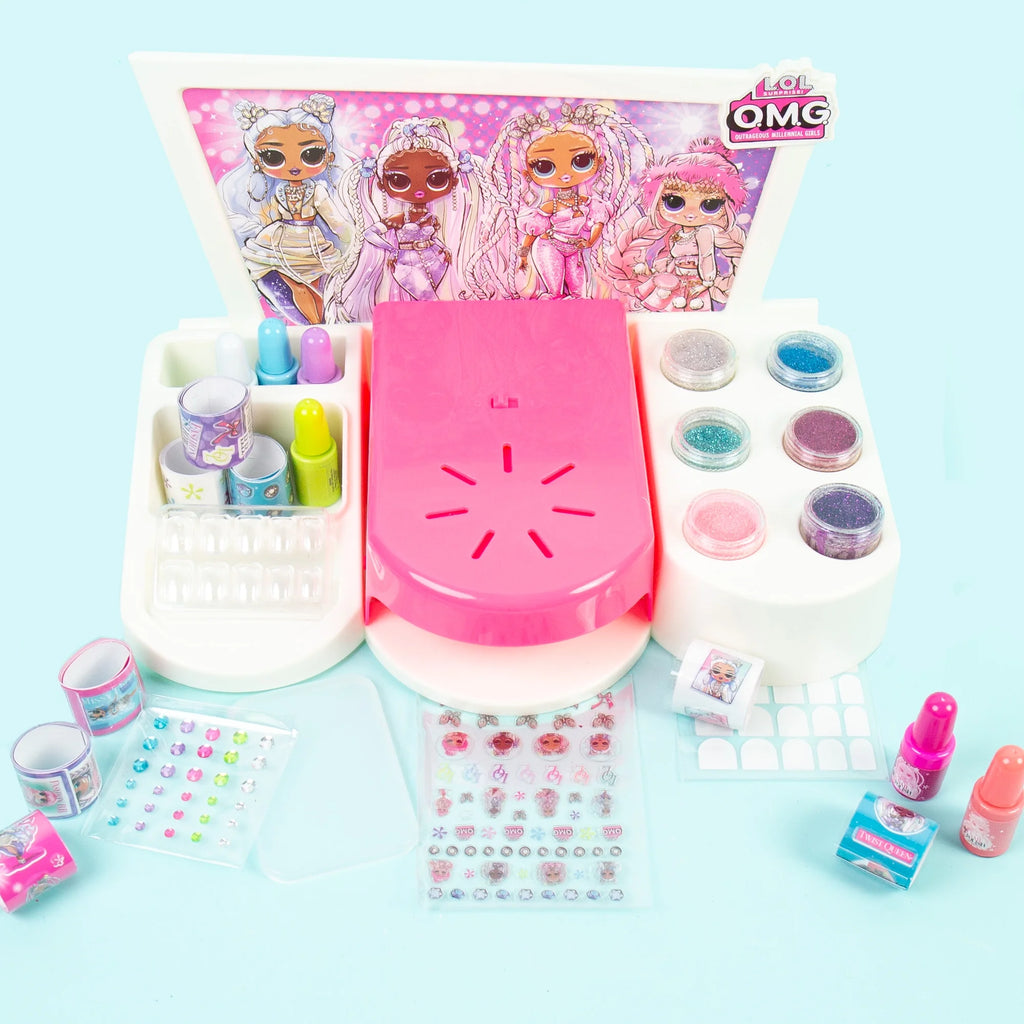 4-in-1 Manicure Set with Water Based Nail Polish H84238
