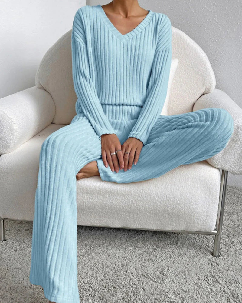 V-Neck Two-Piece Lounge Set H55378
