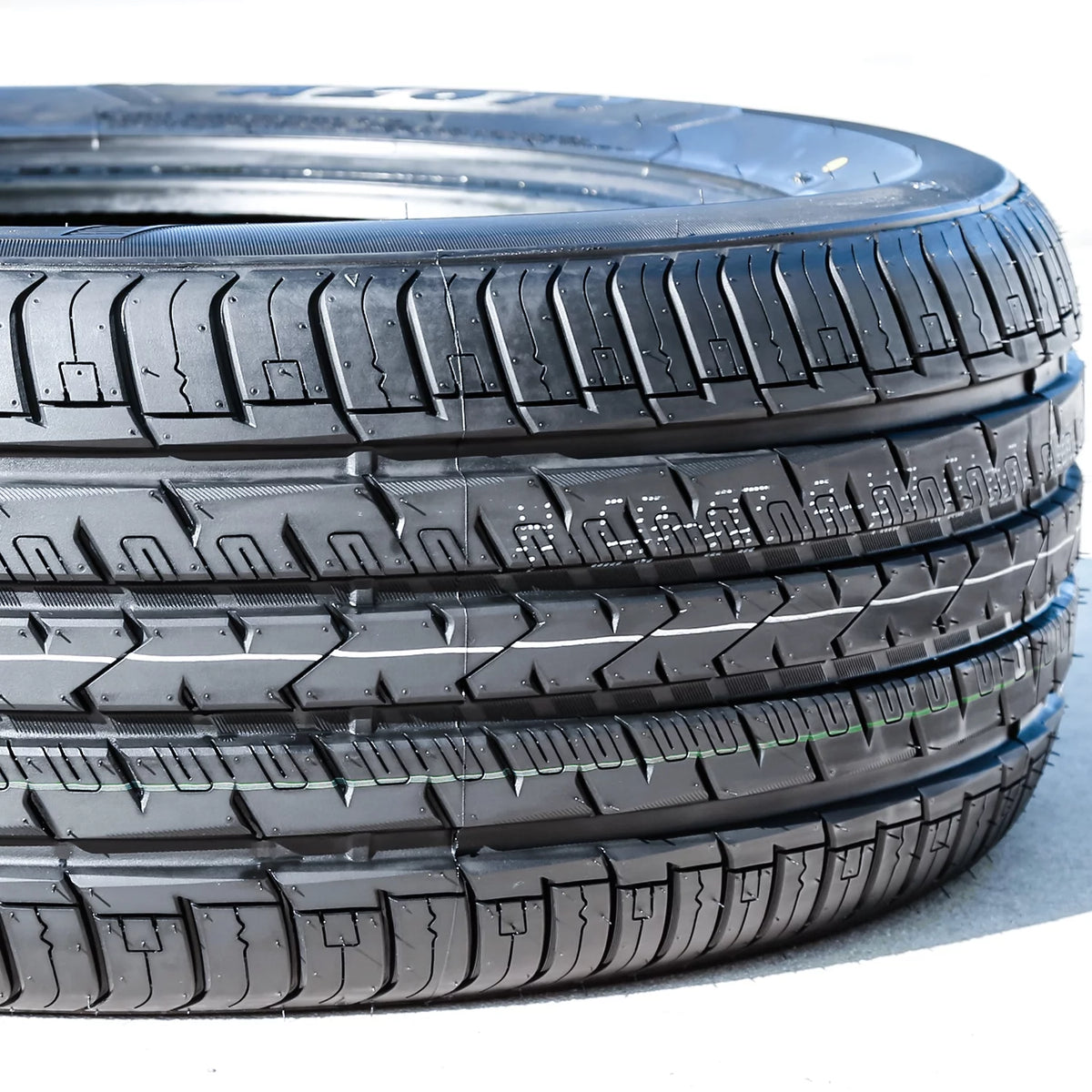 All Season 225/65R17 102H Passenger Tire Z685