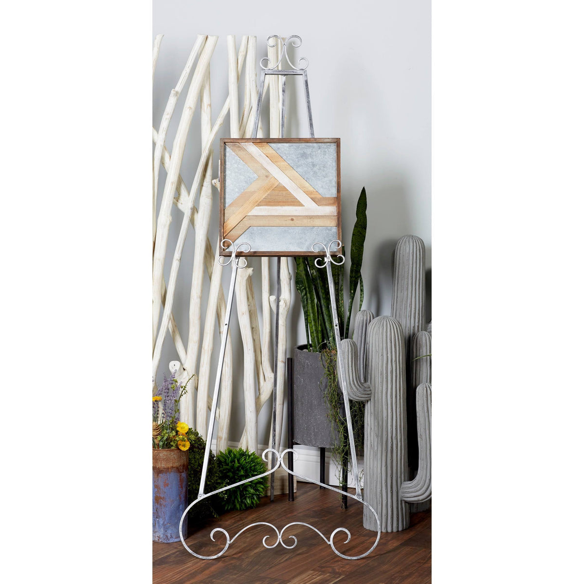 Silver Scrolled Easel E41113